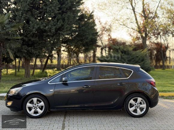 Opel Astra J Düşük Km