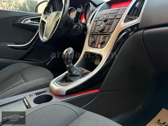 Opel Astra J Düşük Km