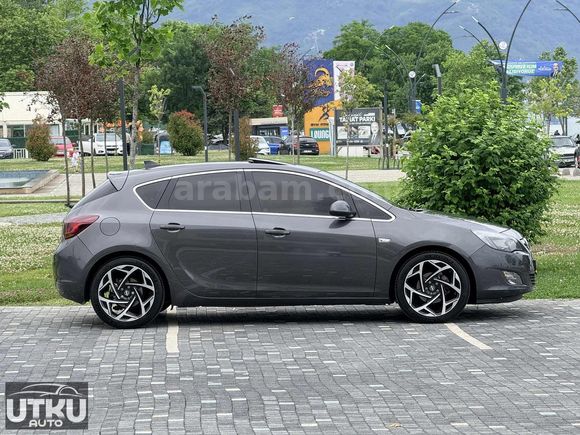 UTKU AUTO 'dan Opel Astra Sport Sanroof