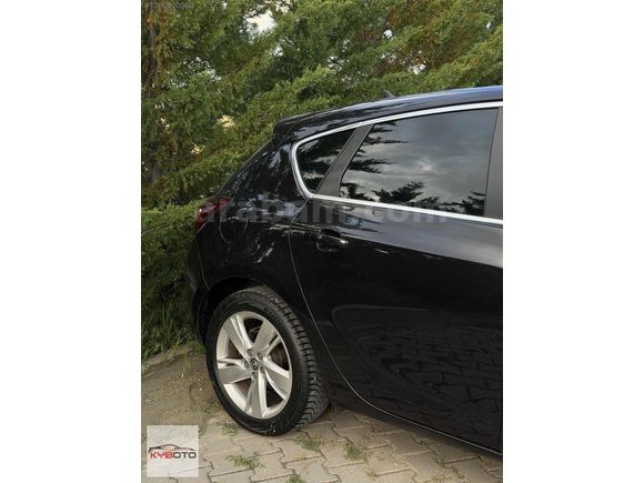 HATASIZ 2013 MODEL 112.000KM 1.3CDTI OPEL ASTRA SPORT