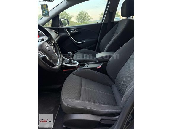 HATASIZ 2013 MODEL 112.000KM 1.3CDTI OPEL ASTRA SPORT