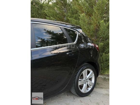 HATASIZ 2013 MODEL 112.000KM 1.3CDTI OPEL ASTRA SPORT