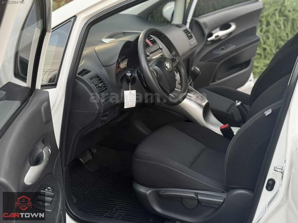 CARTOWN'DAN__2012 AURİS 1.4D-4D COMFORT EXTRA 90HP/DĞİTLKLİMA