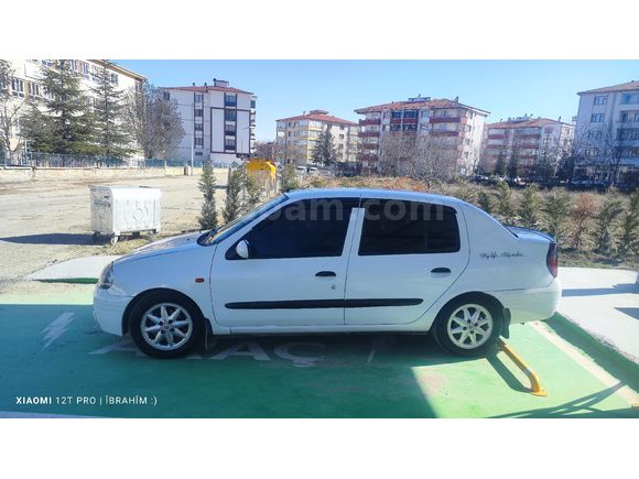 ACİL SATILIKTIR Sahibinden Renault Clio 1.4 2001 Model