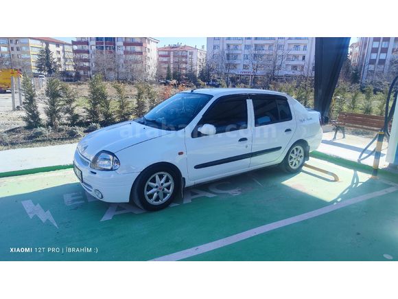 ACİL SATILIKTIR Sahibinden Renault Clio 1.4 2001 Model