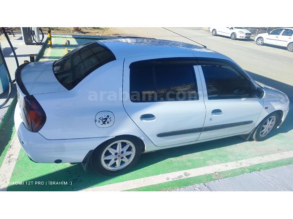 ACİL SATILIKTIR Sahibinden Renault Clio 1.4 2001 Model