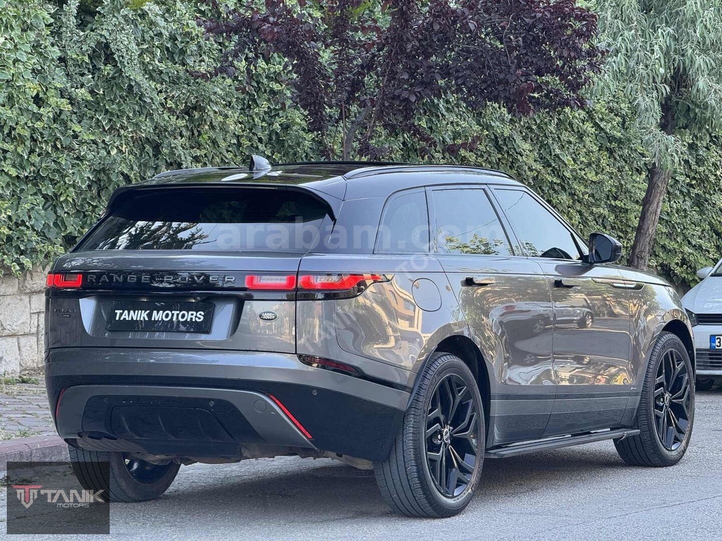 Galeriden Land Rover Range Velar 2.0 TD4 R-Dynamic SE 2017 Model Ankara 142.000 km Füme 4