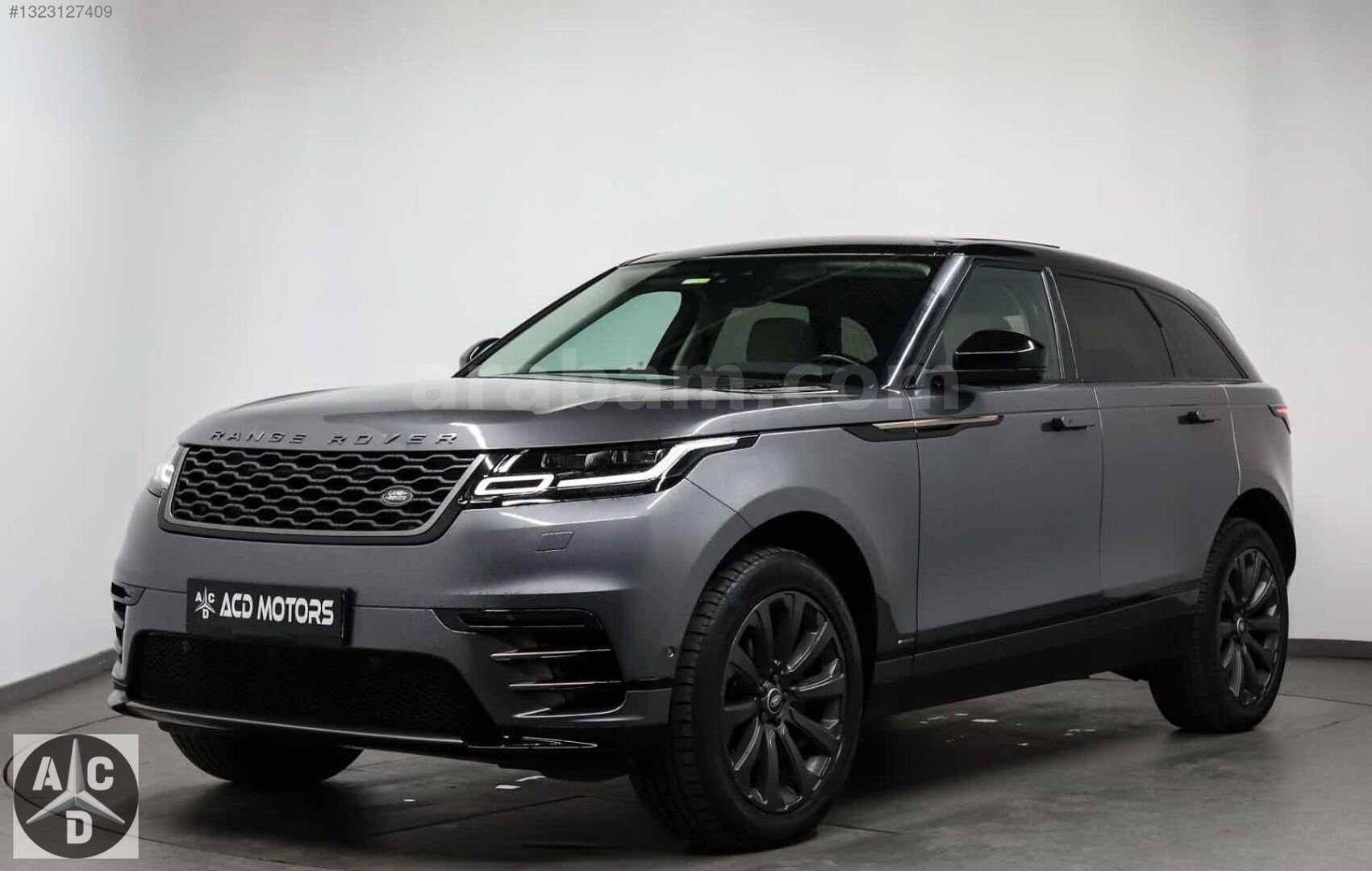 Galeriden Land Rover Range Velar 2.0 TD4 R-Dynamic SE 2018 Model İstanbul 142.000 km Gri 3