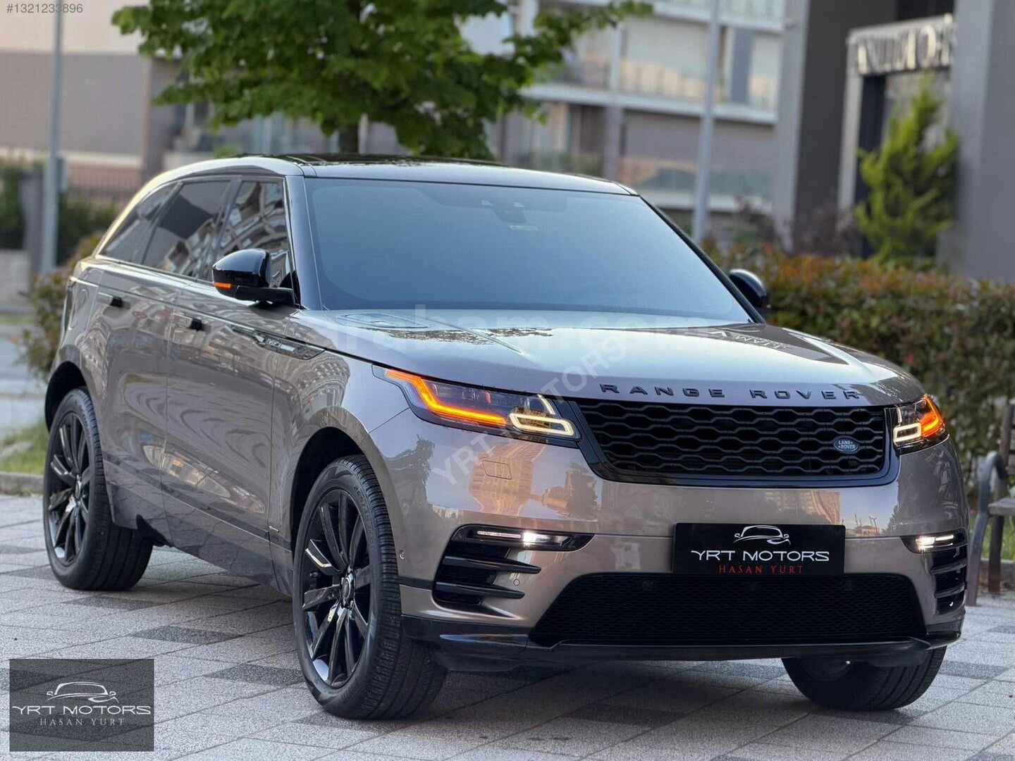 Galeriden Land Rover Range Velar 2.0 TD4 R-Dynamic SE 2017 Model İstanbul 50.000 km Bej 4