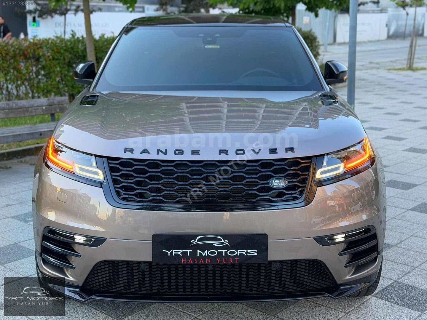 Galeriden Land Rover Range Velar 2.0 TD4 R-Dynamic SE 2017 Model İstanbul 50.000 km Bej 1