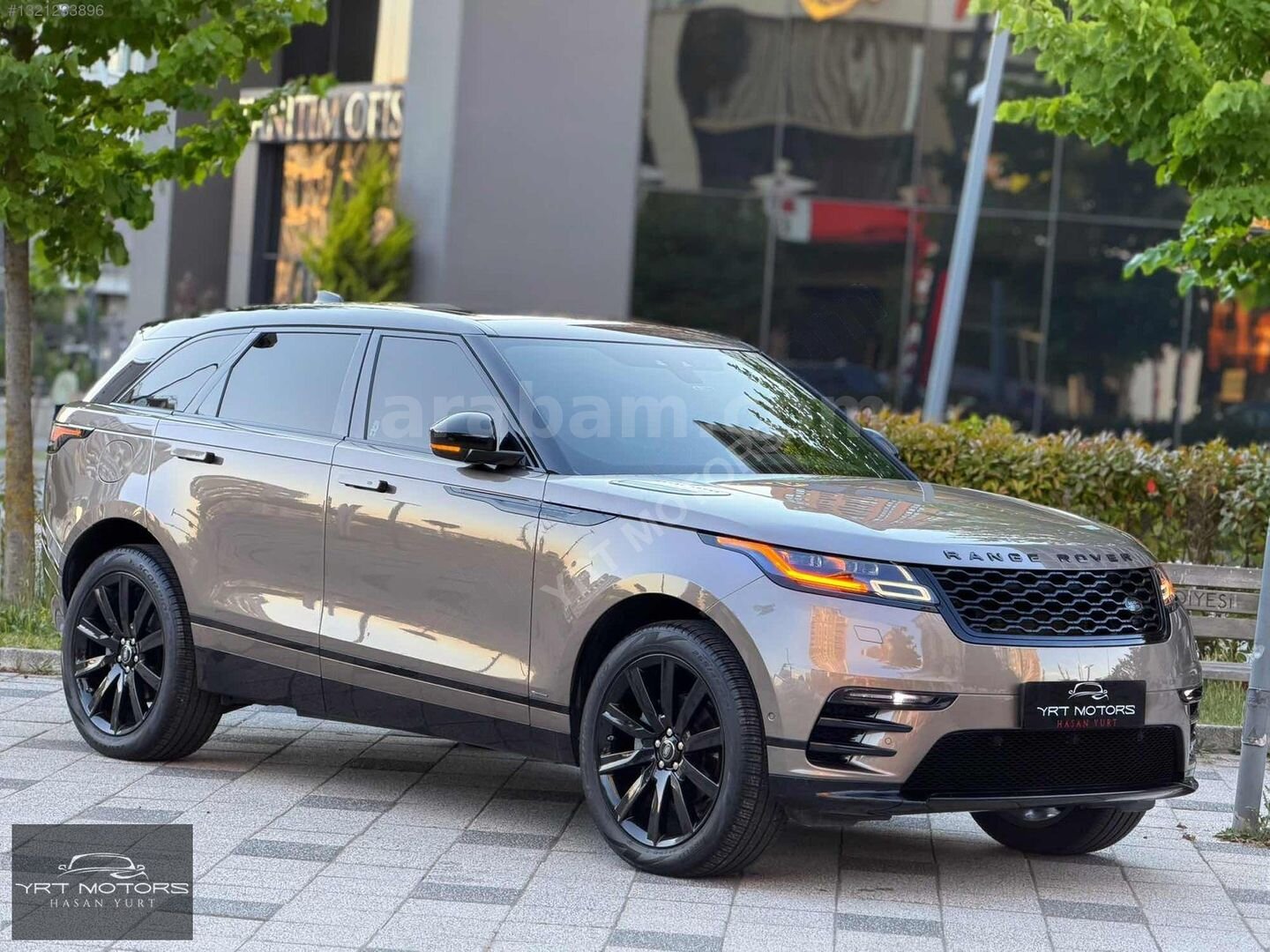 Galeriden Land Rover Range Velar 2.0 TD4 R-Dynamic SE 2017 Model İstanbul 50.000 km Bej 5