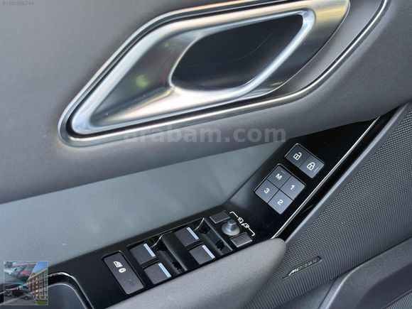 GÜNGÖR OTOMOTİV 2023 RANGE ROVER VELAR S 2.0 MHEV AİRMATİC