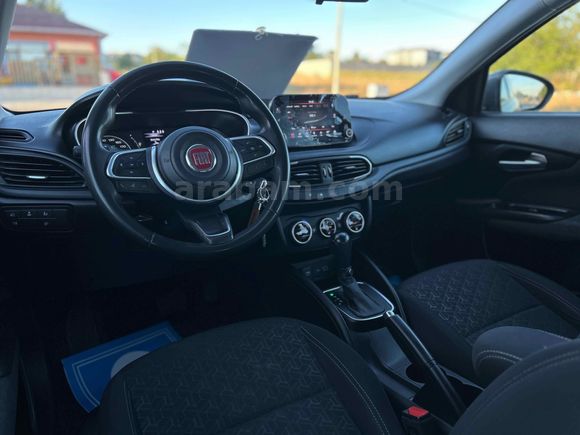 Sahibinden Fiat Egea Cross 1.5 T4 Urban 2022 Model 