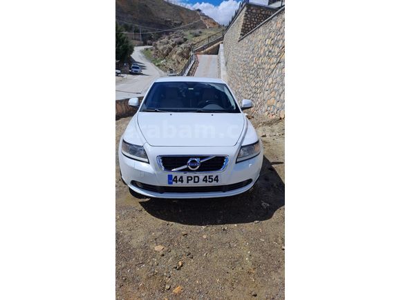 Sahibinden Volvo S40 1.6 D Dynamic 2012 Model malatya 212000 km Beyaz