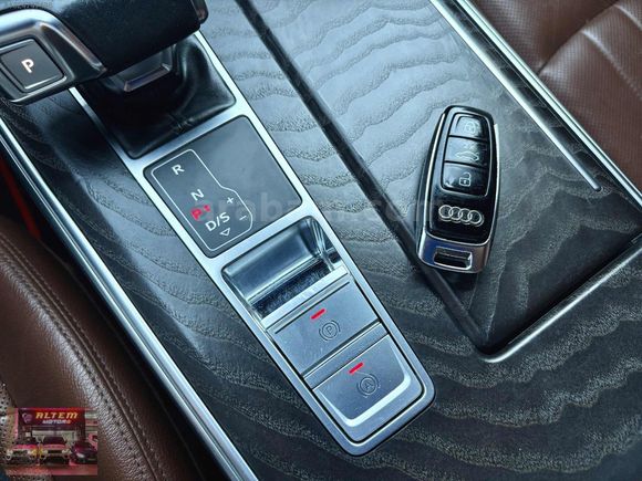 ALTEM - 2021 AUDİ A7 QUATTRO HATASIZ ORJİNAL RS7 GÖRÜNÜM..