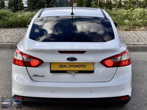 FORD FOCUS 1.6 TİTANİUM SMART PAKET HATASIZ BOYASIZ