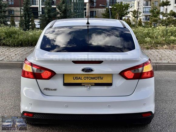 FORD FOCUS 1.6 TİTANİUM SMART PAKET HATASIZ BOYASIZ