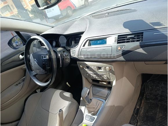 Sahibinden Citroen C5 1.6 e-HDi Confort 2013 Model  224.000 km Siyah