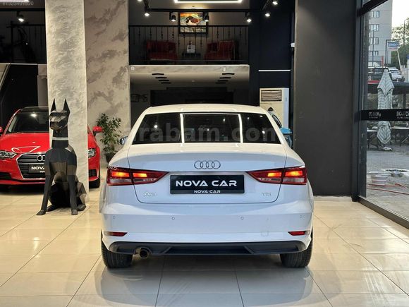 NOVA CAR'DAN AUDİ A3 SEDAN 1.6TDI DYNAMİC 3 PARÇA BOYALI