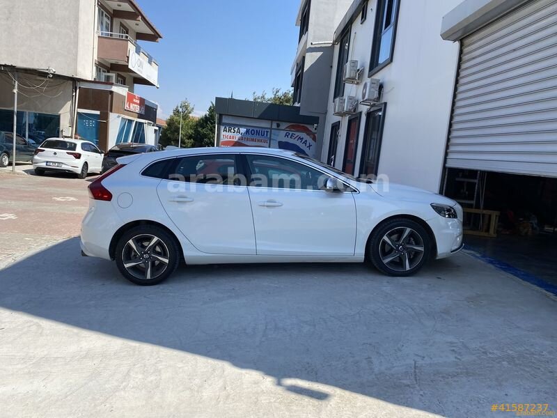 Galeriden Volvo V40 1.6 D R-Design 2014 Model Antalya 204.053 km Beyaz