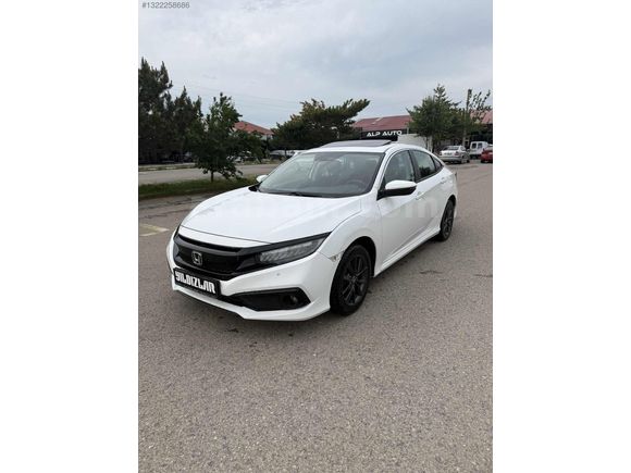 Yaldızlar otomotivden CİVİC elegance düşük KM