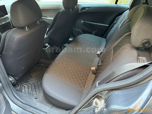 ARDA TİCARETTEN 2011 MD. OPEL ASTRA 1.3 DİZEL M/T