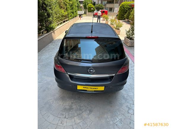 ARDA TİCARETTEN 2011 MD. OPEL ASTRA 1.3 DİZEL M/T