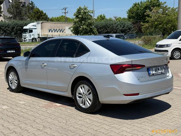 ÖZ BARIŞ | 2024 SKODA OCTAVİA 1.0 e-TEC ELİTE DSG | HATASIZ