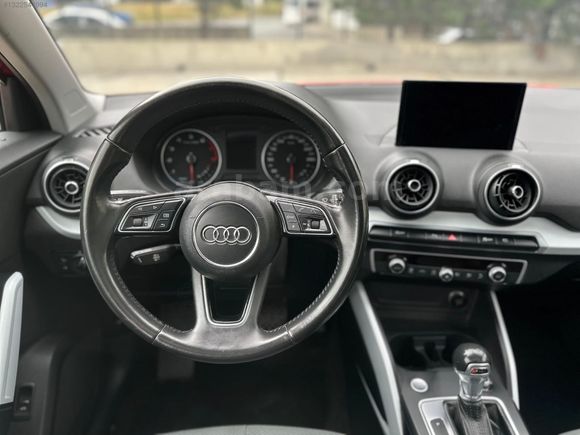 Q2 30 TFSI Design S-Tronic 1 kapı boya orjinal lasman cam tavan