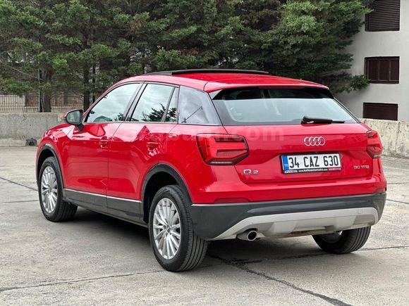 Q2 30 TFSI Design S-Tronic 1 kapı boya orjinal lasman cam tavan
