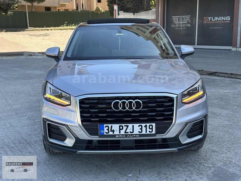 Galeriden Audi Q2 35 TFSI Design 2020 Model İstanbul 61.000 km Gri