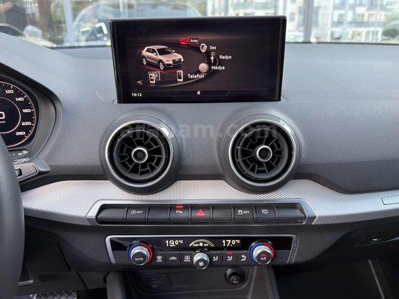 Auto Velux Boyasız 2022 Audi Q2 35 Tfsı Advanced-Cam Tavan