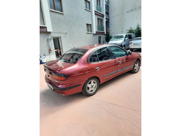 Sahibinden Renault Megane 2.0 RXT 1998 Model