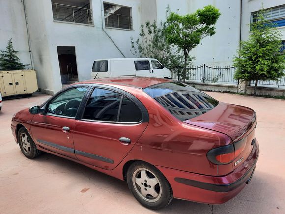 Sahibinden Renault Megane 2.0 RXT 1998 Model
