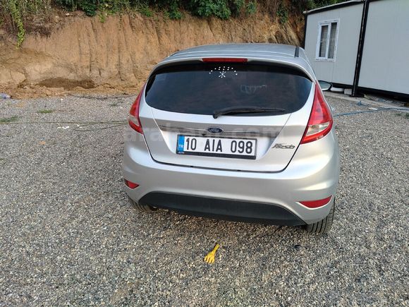 Sahibinden Ford Fiesta 1.4 Titanium 2010 Model