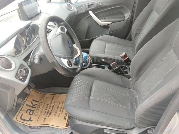 Sahibinden Ford Fiesta 1.4 Titanium 2010 Model