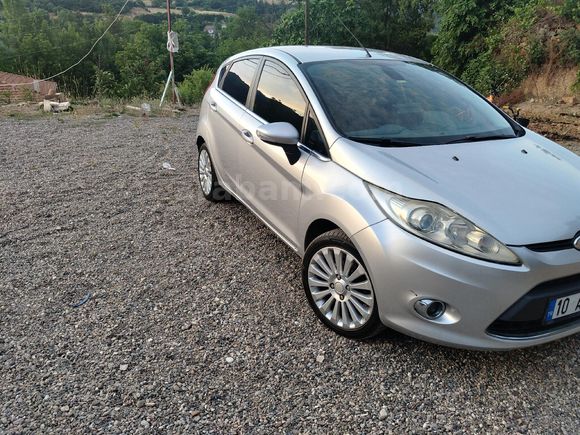 Sahibinden Ford Fiesta 1.4 Titanium 2010 Model