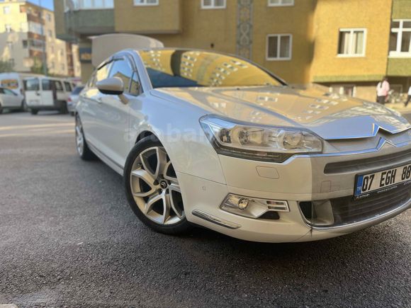 Sahibinden Citroen C5 1.6 e-HDi Dynamique 2011 Model  198.800 km Beyaz