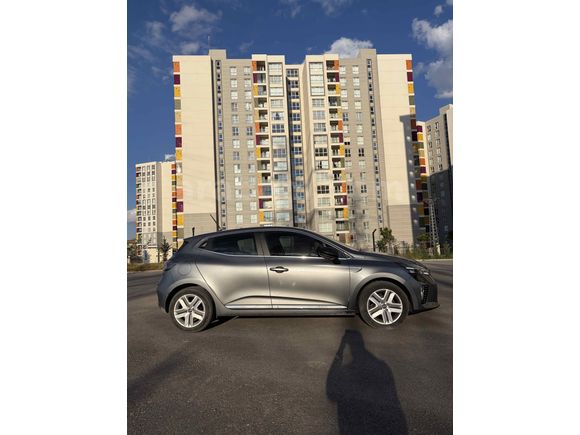 Sahibinden Renault Clio 1.0 TCe Evolution 2023 Model 