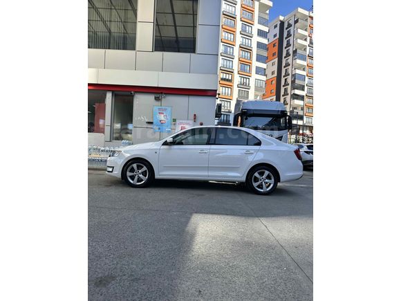 Sahibinden Skoda Rapid 1.6 CR TDI Elegance 2013 Model 