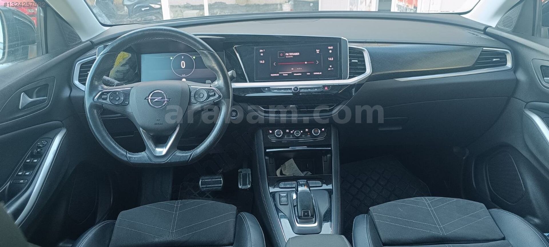 Galeriden Opel Grandland 1.2 T Ultimate 2023 Model Hatay 37.000 km Siyah 4