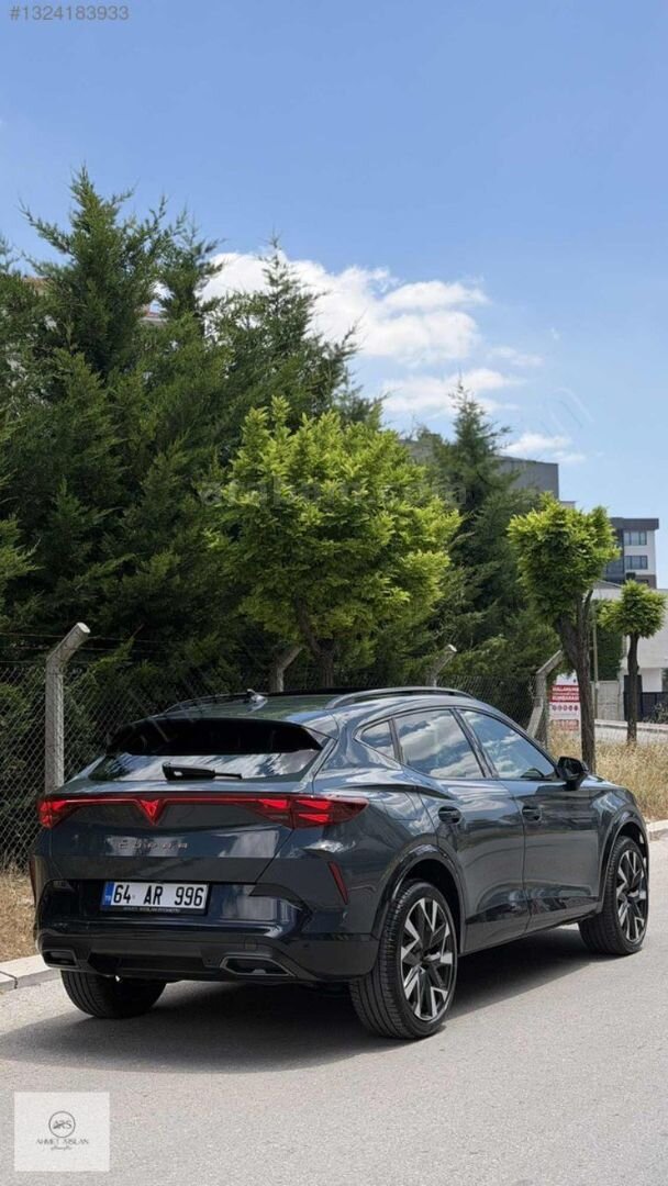 Galeriden Cupra Formentor 1.5 e-TSI Mhev Impulse 2025 Model Uşak 6.001 km Mavi 3