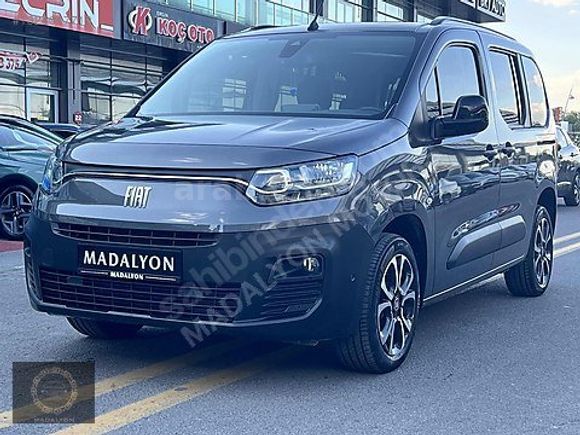 2023 FİAT DOBLO PREMİO PLUS CAM TAVAN BOYASIZ 35 BN KM