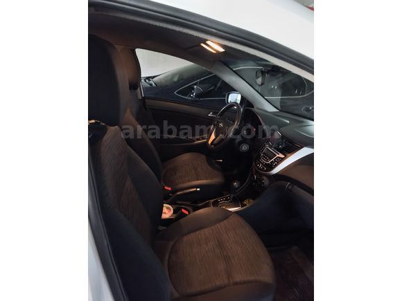 Sahibinden Hyundai Accent Blue 1.6 CRDI Mode 2017 Model