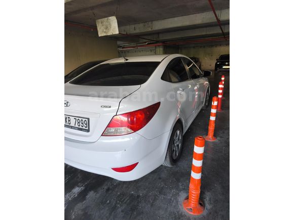 Sahibinden Hyundai Accent Blue 1.6 CRDI Mode 2017 Model