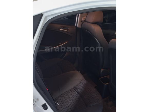 Sahibinden Hyundai Accent Blue 1.6 CRDI Mode 2017 Model