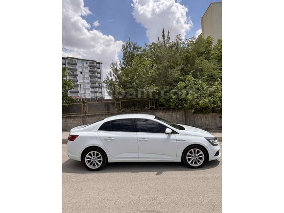 Sahibinden Renault Megane 1.3 TCe Icon 2020 Model 