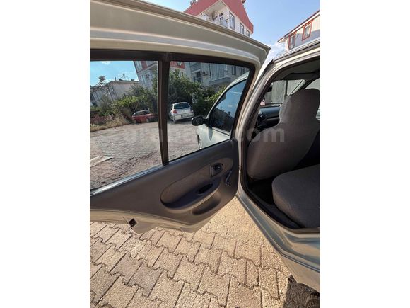 Sahibinden Renault Clio 1.2 Authentique 2004 Model 