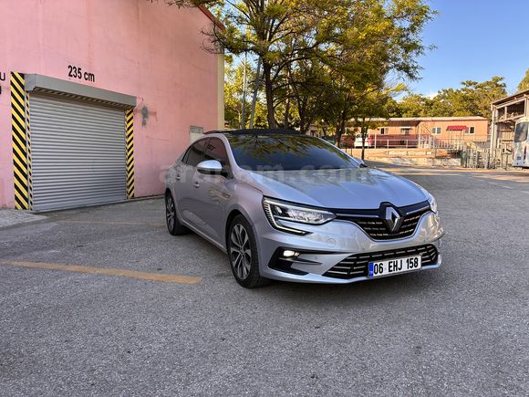 Sahibinden Renault Megane 1.3 TCe Icon 2023 Model 