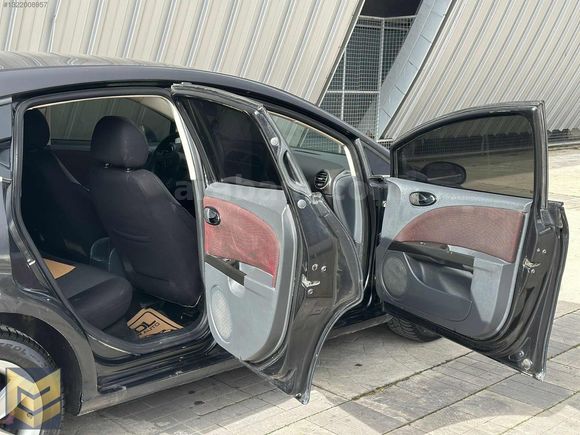 KREDİ KARTINA 12 TAKSİT 2007 LEON 1.6 BENZİN&LPG